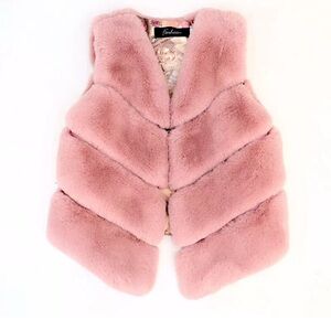 Girls Faux fur vest 
One size 4
One size 5